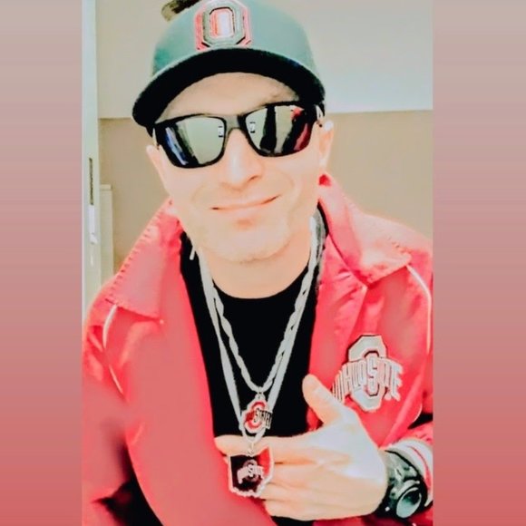 Rumor has it that he's great in bed ... Matthew G. - Picture 15 of 16